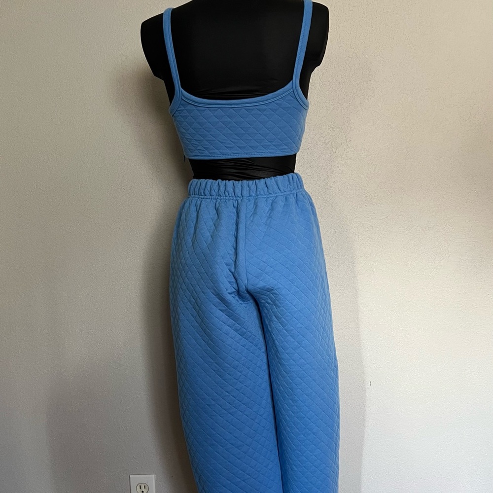 Matching set - Picture 2 of 3